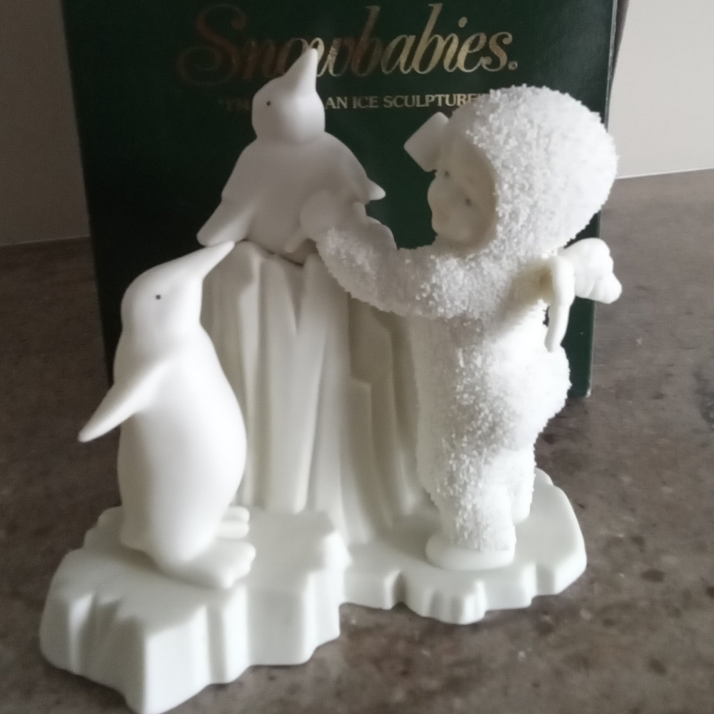 Dept 56 Snowbabies Figure "I'm Making an Ice Sculpture" Retired 1996 Pre Owned